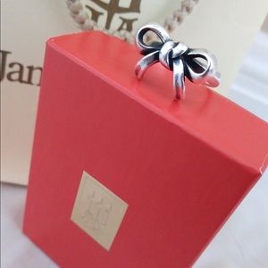 COPY - James Avery Bow Ring